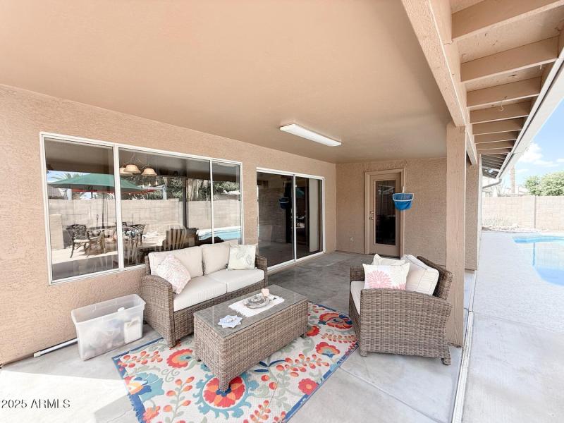 Cozy extended Patio