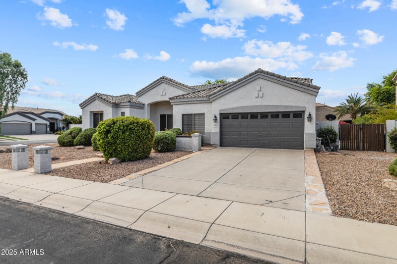 3111 E Canyon Creek Dr-2
