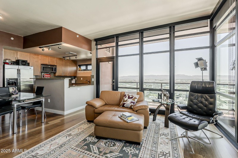 9-web-or-mls-4th St-9