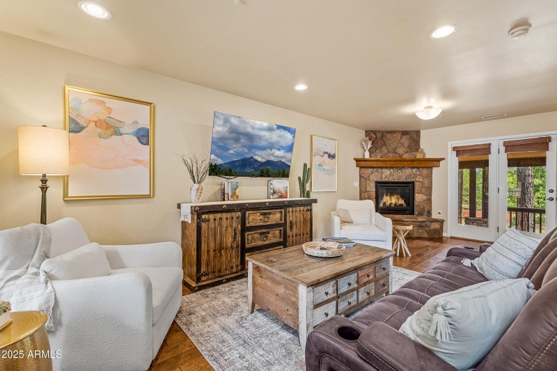 4240 Lariat Loop-22