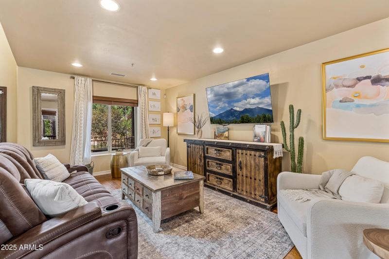 4240 Lariat Loop-25