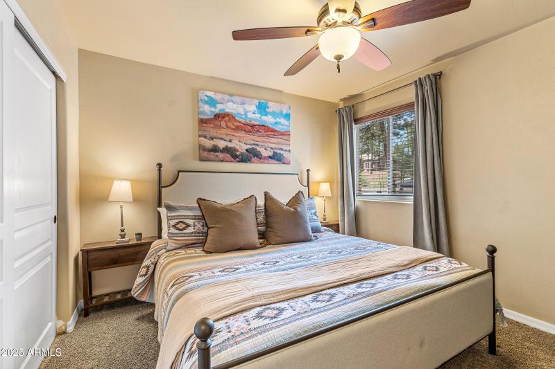 4240 Lariat Loop-41