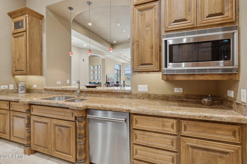 Open Kitchen Concept with passthrough