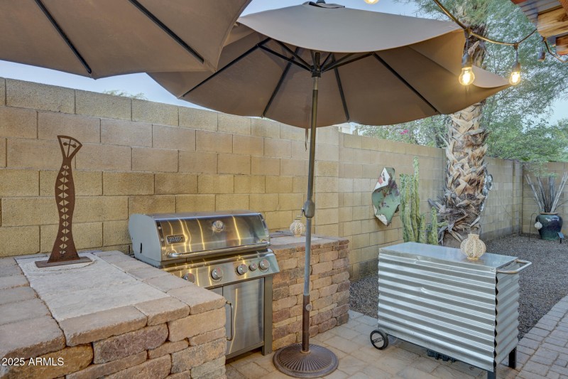 938 E Knight Ln-44