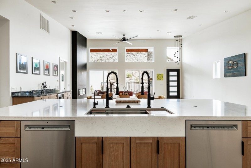 13036 North 23rd Pl, Phoenix, AZ 85022,