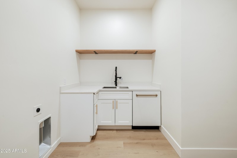 13036 North 23rd Pl, Phoenix, AZ 85022,