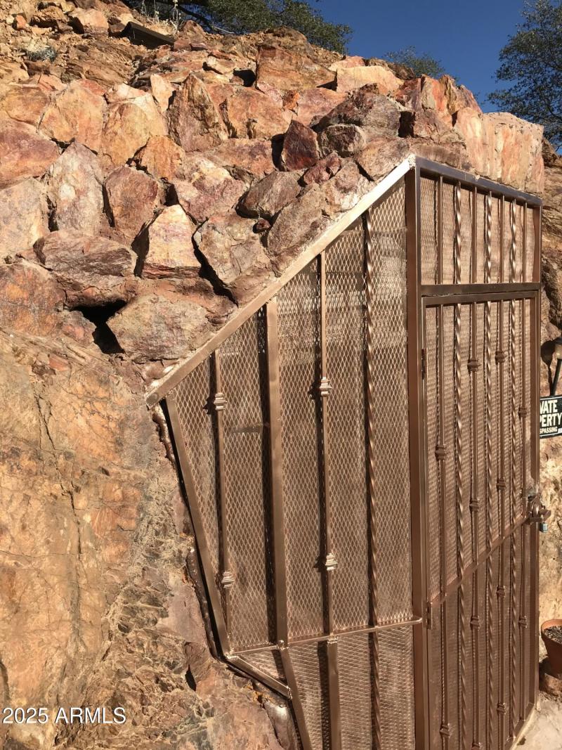Gate-detail-scaled