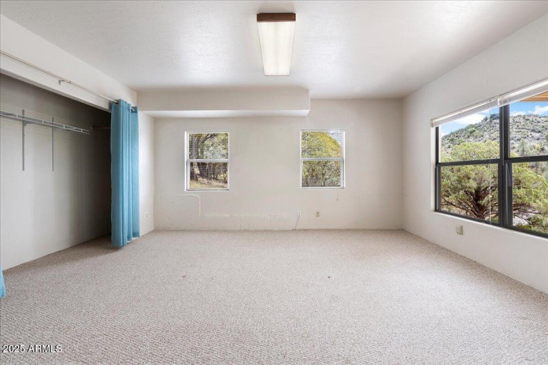 41-Extra Room