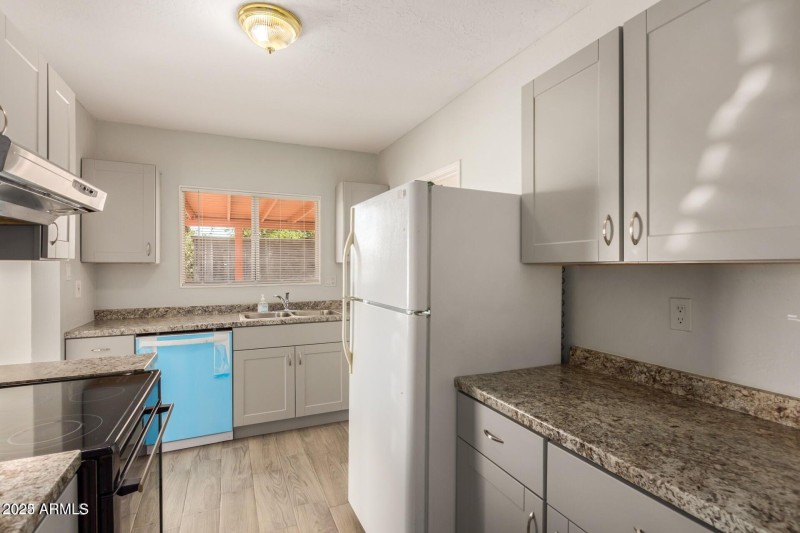 20221115173650991137000000-o