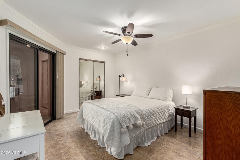 13 - Paradise Village