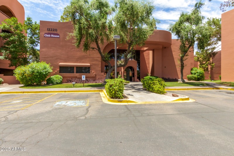 38 - Paradise Village