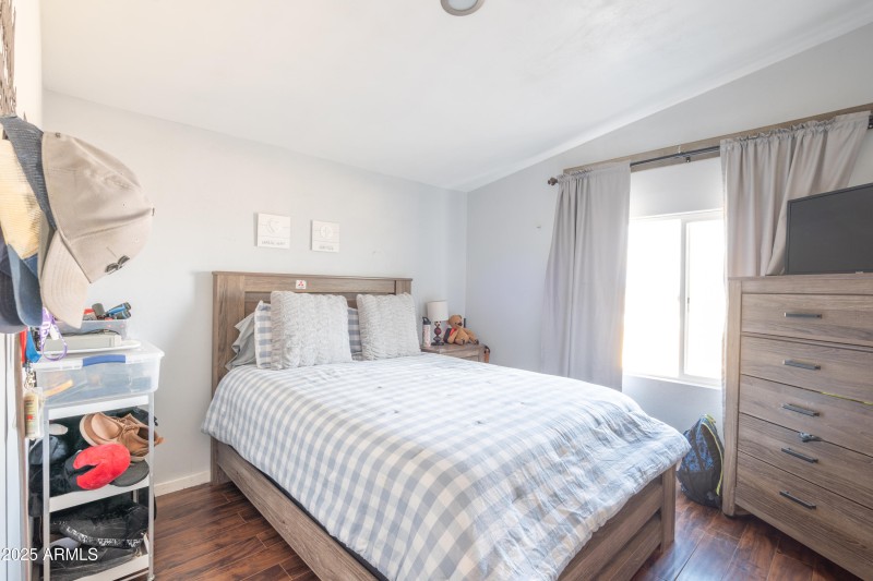 Bedroom 2 (1)