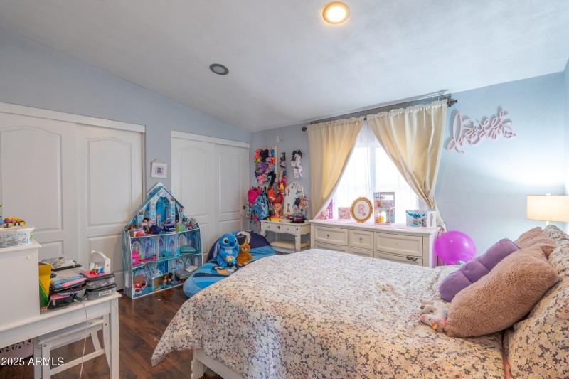 Bedroom 1 (2)