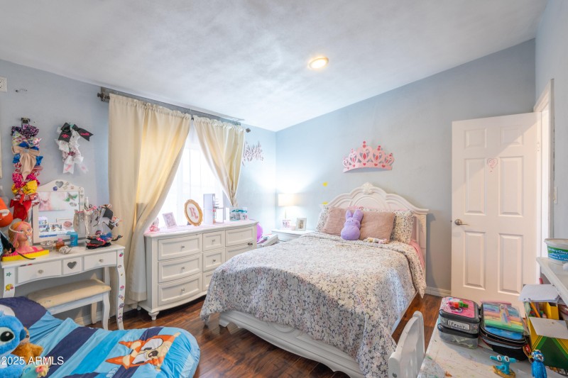 Bedroom 1 (1)