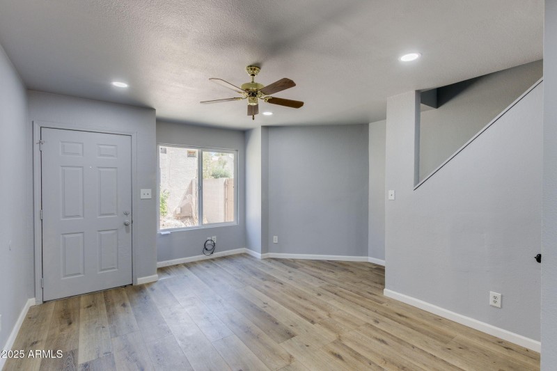 10-web-or-mls-ext_-35