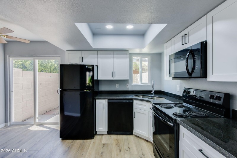 12-web-or-mls-ext_-37