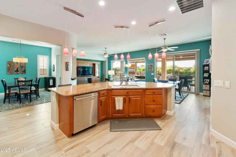 4267 E-021-052-dlb-MLS_Size