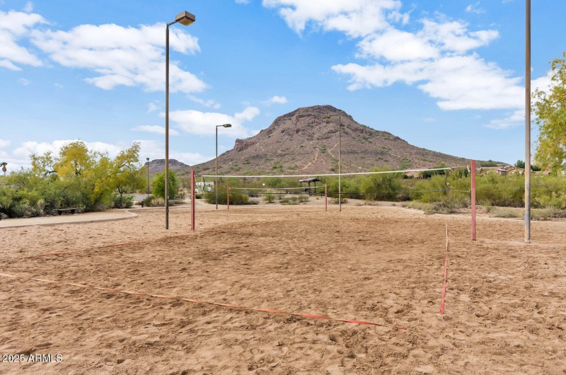 1927 E Crocus Dr-large-045-006-1927 E Cr