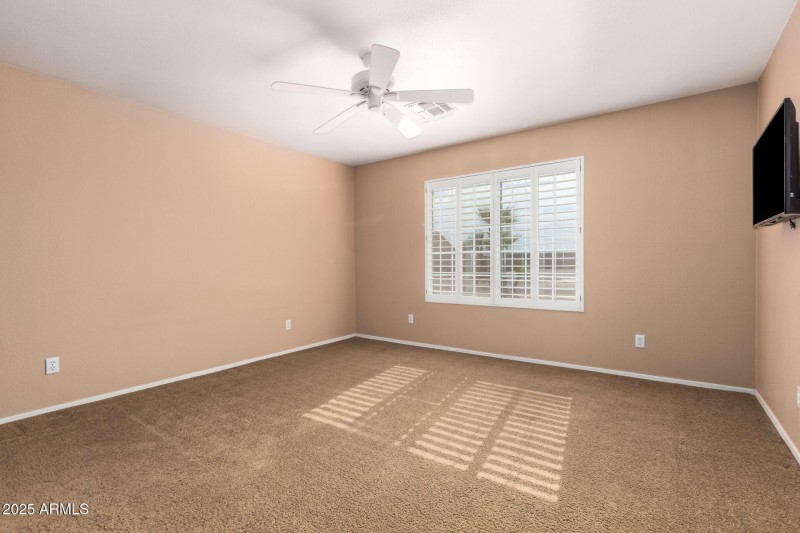 Guest bedroom