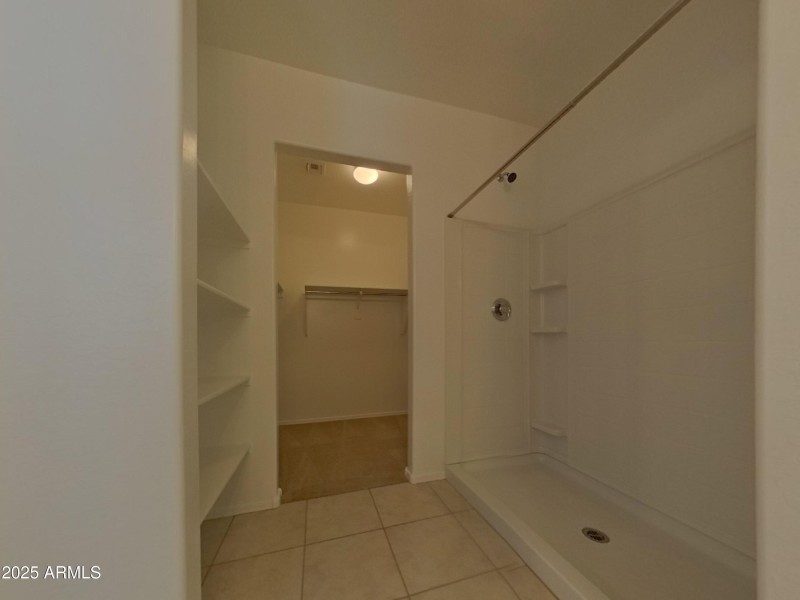 8_pc_HWB9FFHNWP_9g4cCMWWrV_layout_0