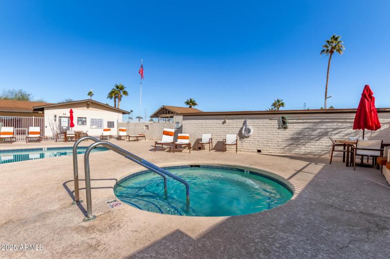 40 - Val Vista