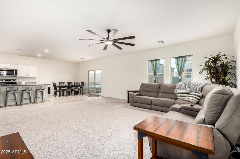 New Bonnet - Living Room 2