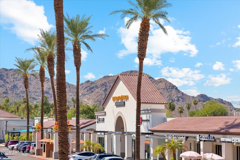 Scottsdale Seville Shopping Center