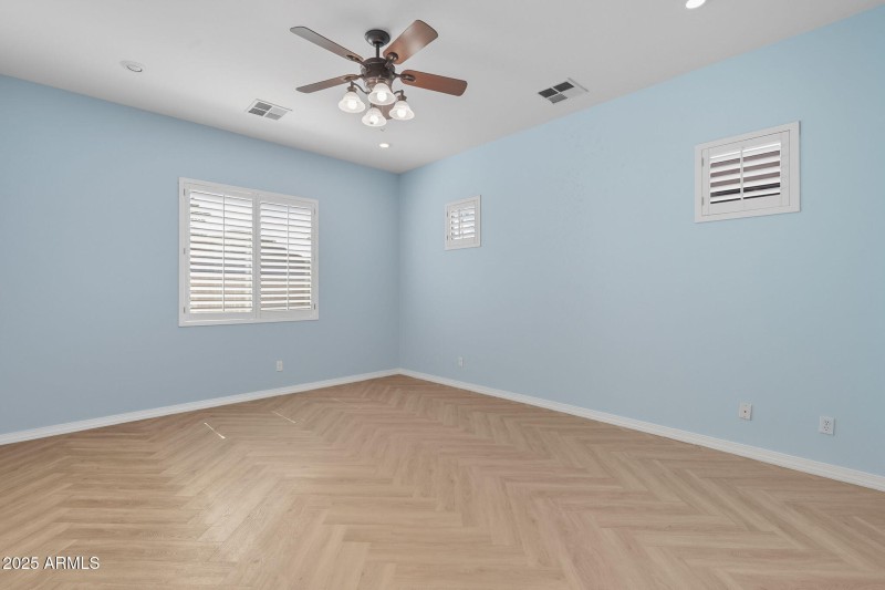 17-web-or-mls-Kings-17