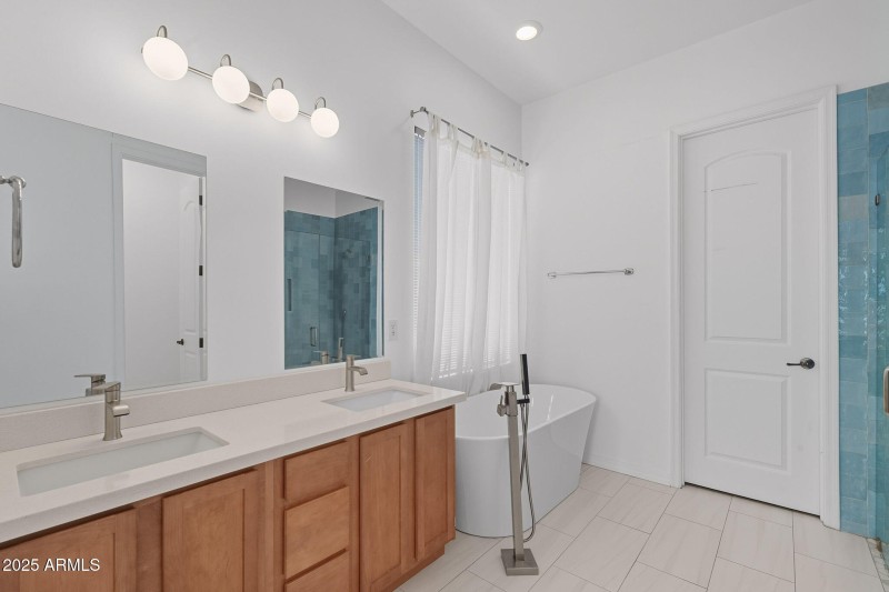 21-web-or-mls-Kings-21