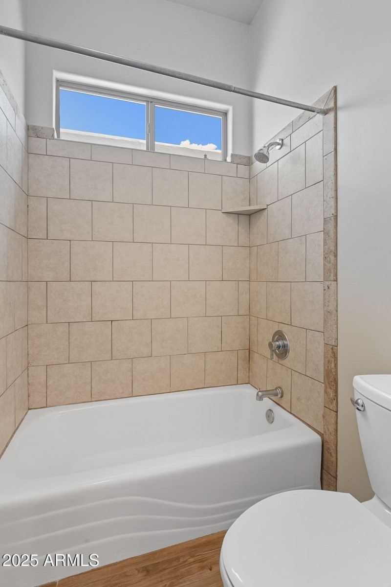 28-web-or-mls-Kings-28