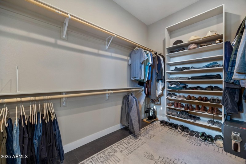 Walk in Closet