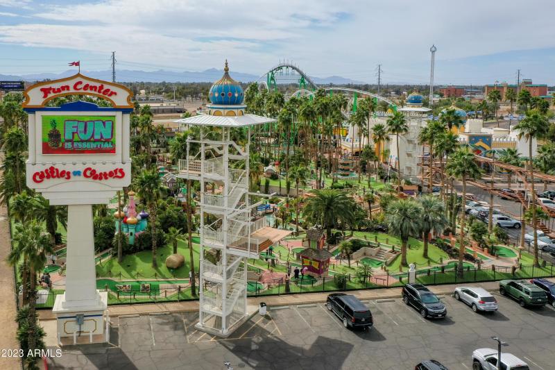 CPHX_I17_Dunlap_Castles_Coasters2