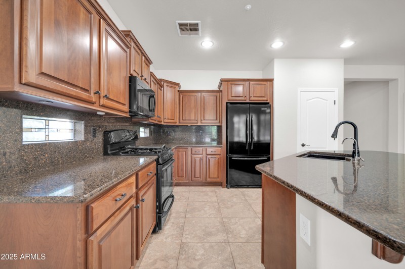27614 N 129th Ln-12