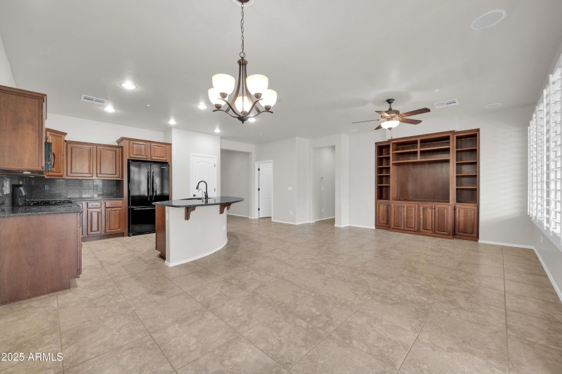 27614 N 129th Ln-7