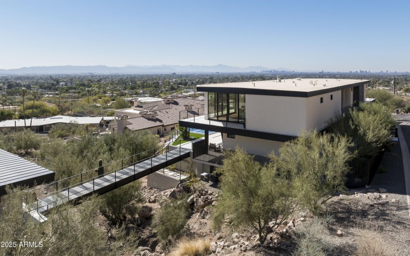 4725 E 56th St Phoenix-94