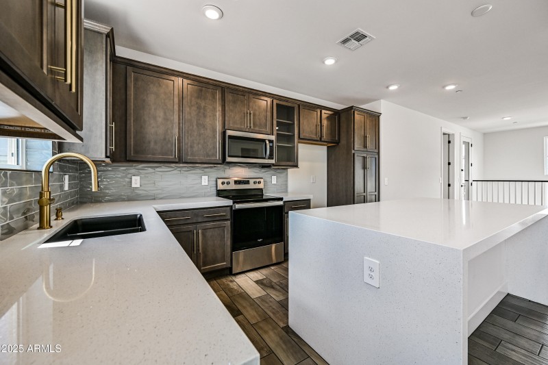 11-11300NCDD1061-ocupix