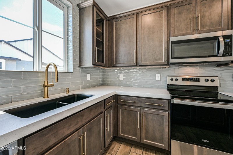 12-11300NCDD1061-ocupix