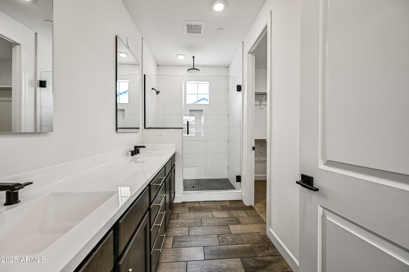 18-11300NCDD1061-ocupix