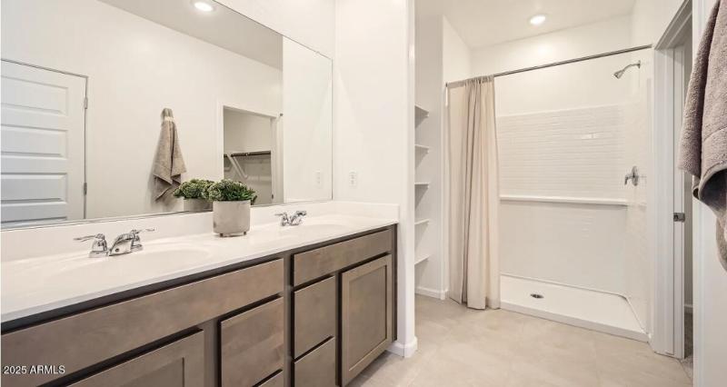 Owners Bath