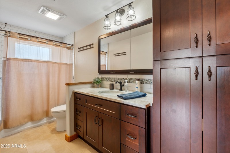 21-Bathroom