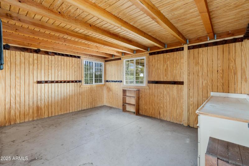 38-Barn Room 1