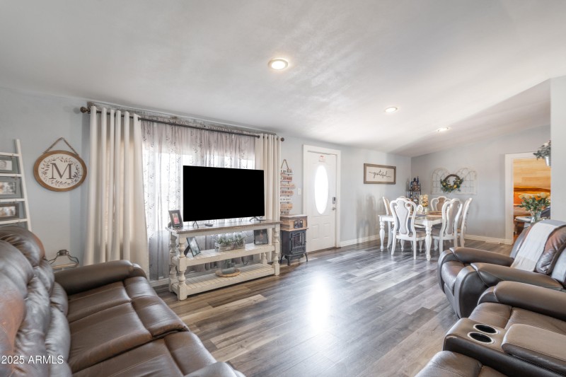 Living Room (2)