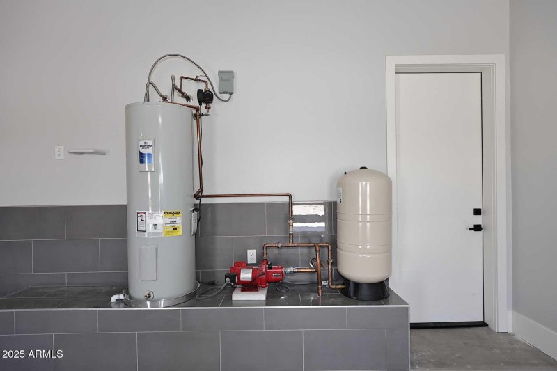 Water Pump-Air Tank