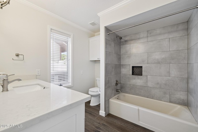 En Suite #5