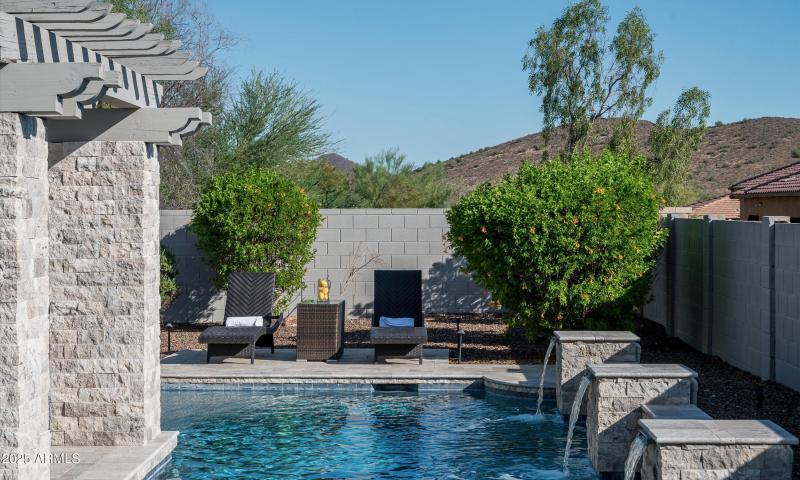 Unique Pool