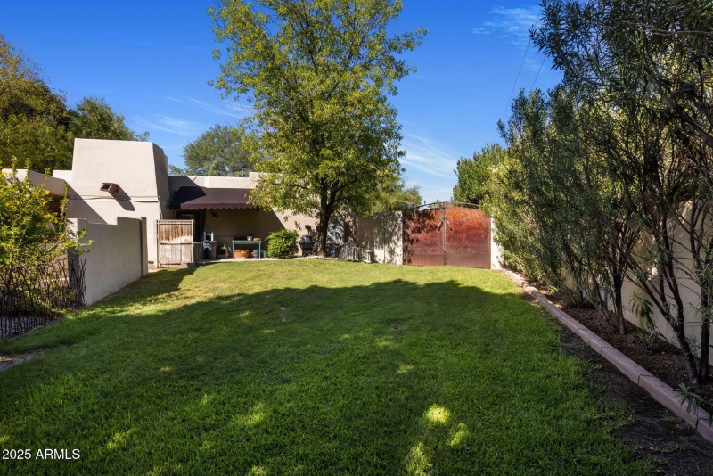Spacious backyard