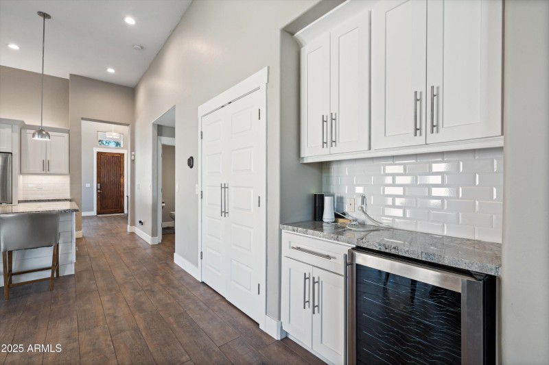 beverage/wine bar