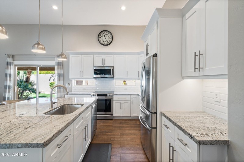 14-Kitchen
