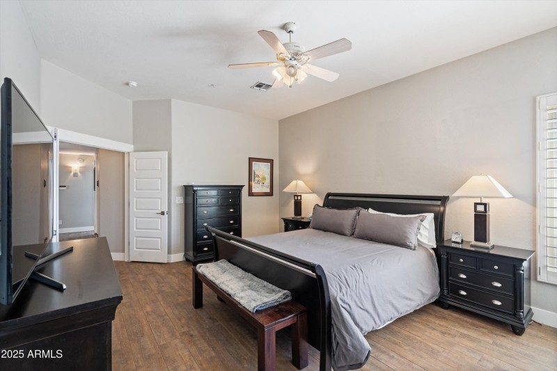 20-Primary Bedroom