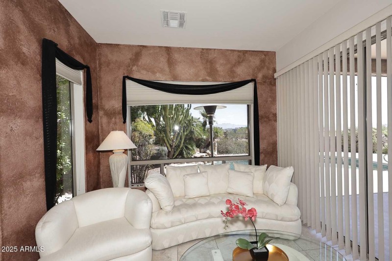 Primary Bedroom-Sitting Room